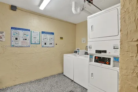 606 W 81st Street Hialeah FL 33014