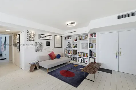 9 Island Avenue Miami Beach FL 33139