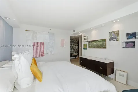 9 Island Avenue Miami Beach FL 33139