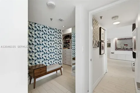 9 Island Avenue Miami Beach FL 33139