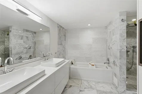 9 Island Avenue Miami Beach FL 33139