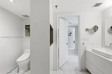 9 Island Avenue Miami Beach FL 33139