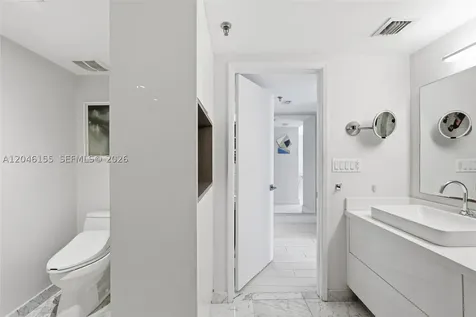 9 Island Avenue Miami Beach FL 33139