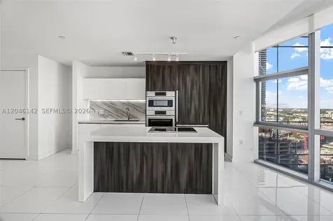 851 NE 1st Avenue Miami FL 33132