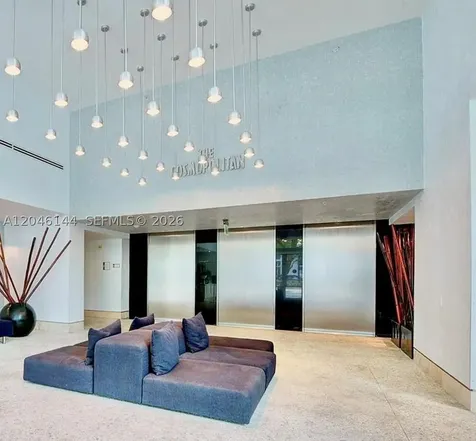 110 Washington Avenue Miami Beach FL 33139