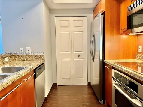 110 Washington Avenue Miami Beach FL 33139