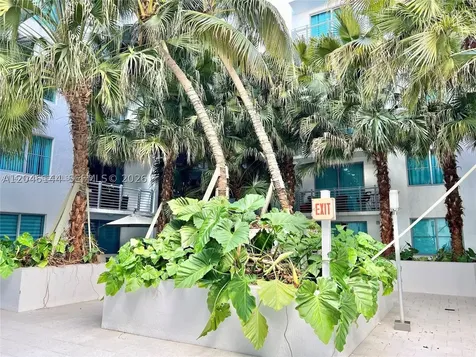 110 Washington Avenue Miami Beach FL 33139