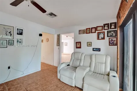 9120 SW 49th Street Cooper City FL 33328