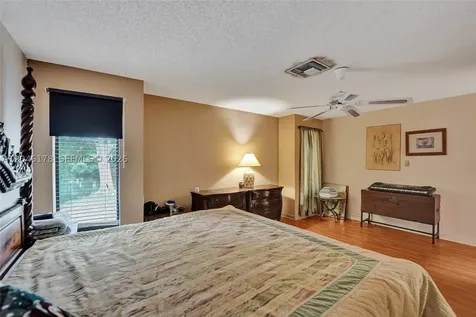 9120 SW 49th Street Cooper City FL 33328