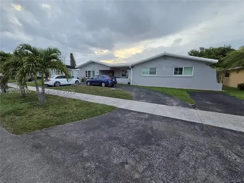 10321 SW 17th Street Miami FL 33165