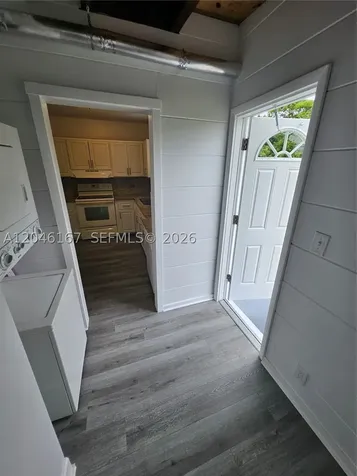 2121 NW 28th Street Oakland Park FL 33311