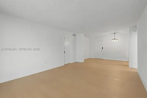 5555 Collins Avenue Miami Beach FL 33140
