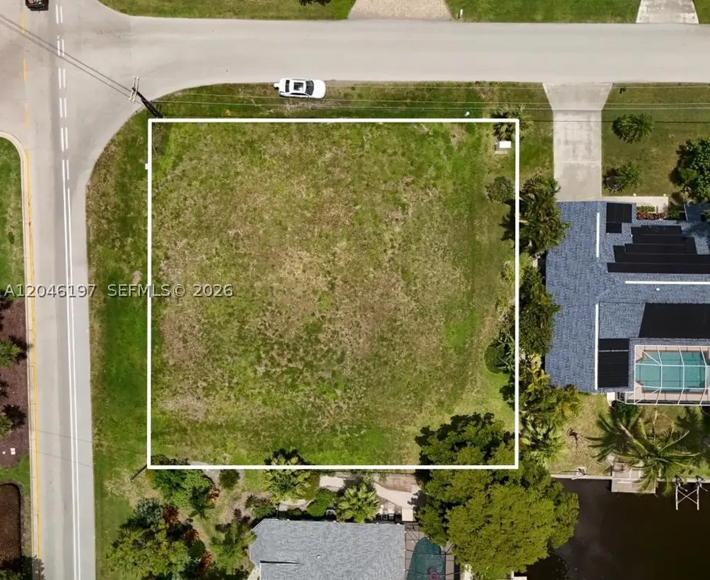 2014 Everest Parkway Cape Coral FL 33904