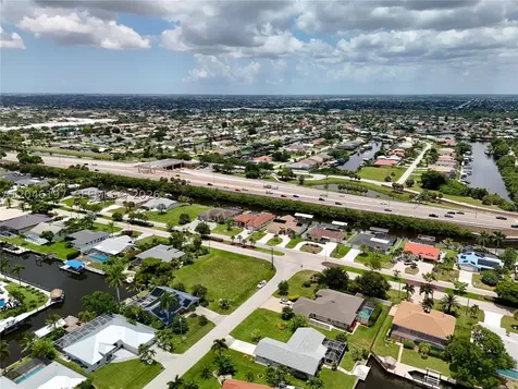 2014 Everest Parkway Cape Coral FL 33904