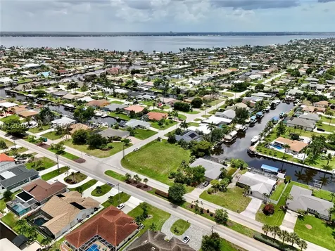 2014 Everest Parkway Cape Coral FL 33904