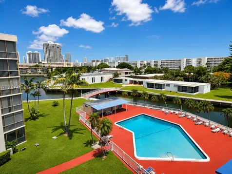 2859 Leonard Drive Aventura FL 33160