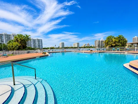 2859 Leonard Drive Aventura FL 33160