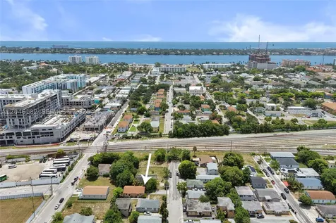 727 22nd Street West Palm Beach FL 33407