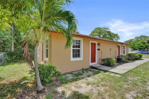 727 22nd Street West Palm Beach FL 33407