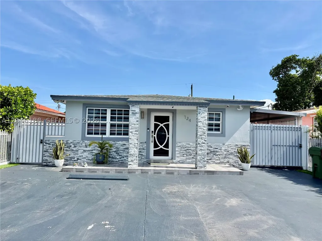 734 E 39th Street Hialeah FL 33013