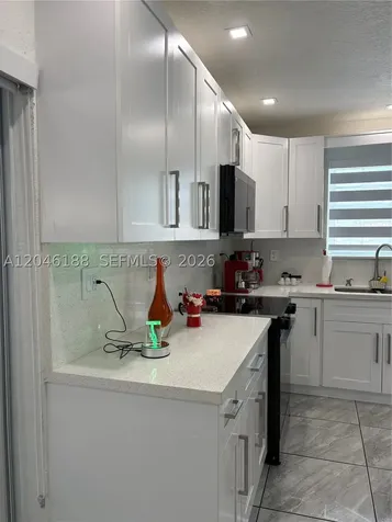 734 E 39th Street Hialeah FL 33013