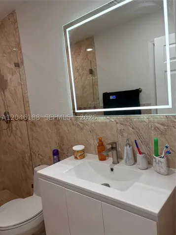 734 E 39th Street Hialeah FL 33013