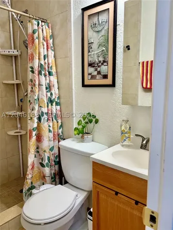 734 E 39th Street Hialeah FL 33013