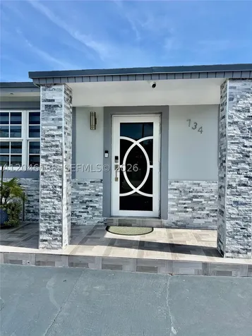 734 E 39th Street Hialeah FL 33013