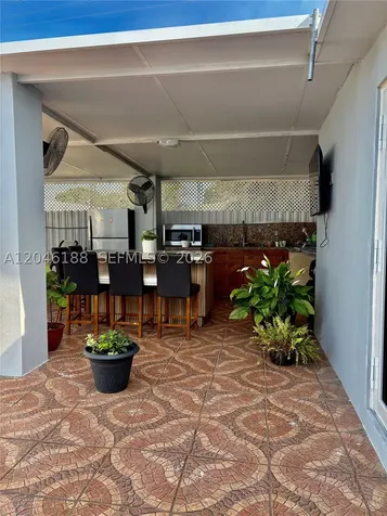 734 E 39th Street Hialeah FL 33013