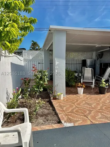 734 E 39th Street Hialeah FL 33013