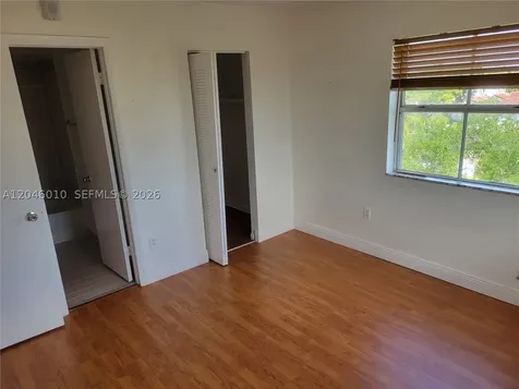 8260 SW 210th Street Cutler Bay FL 33189