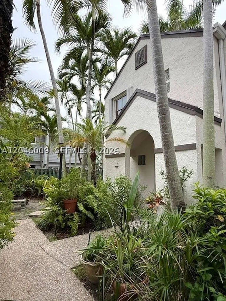 101 NE 8th Avenue Fort Lauderdale FL 33301
