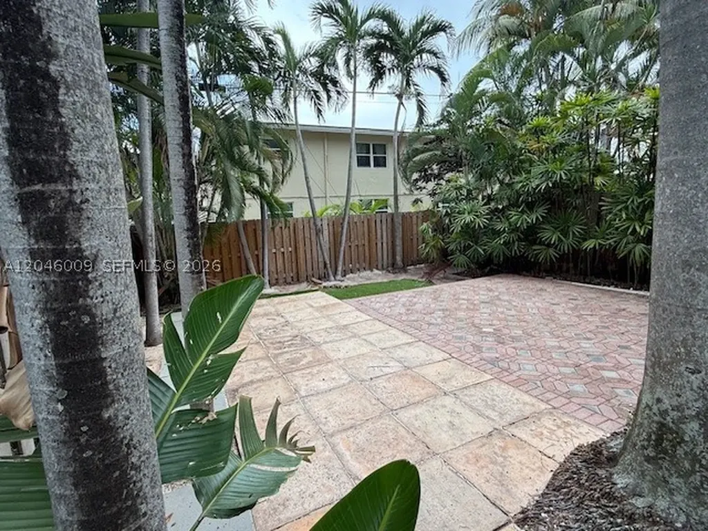 101 NE 8th Avenue Fort Lauderdale FL 33301