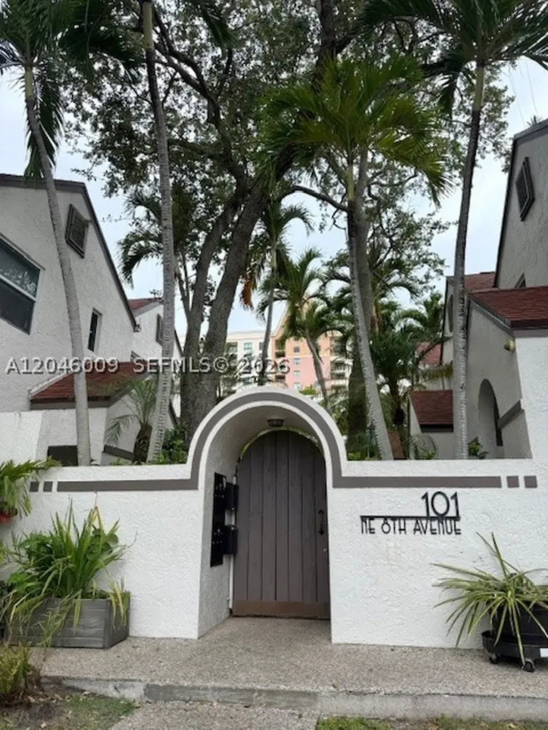 101 NE 8th Avenue Fort Lauderdale FL 33301