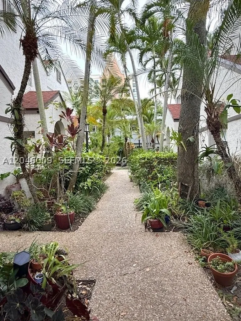 101 NE 8th Avenue Fort Lauderdale FL 33301