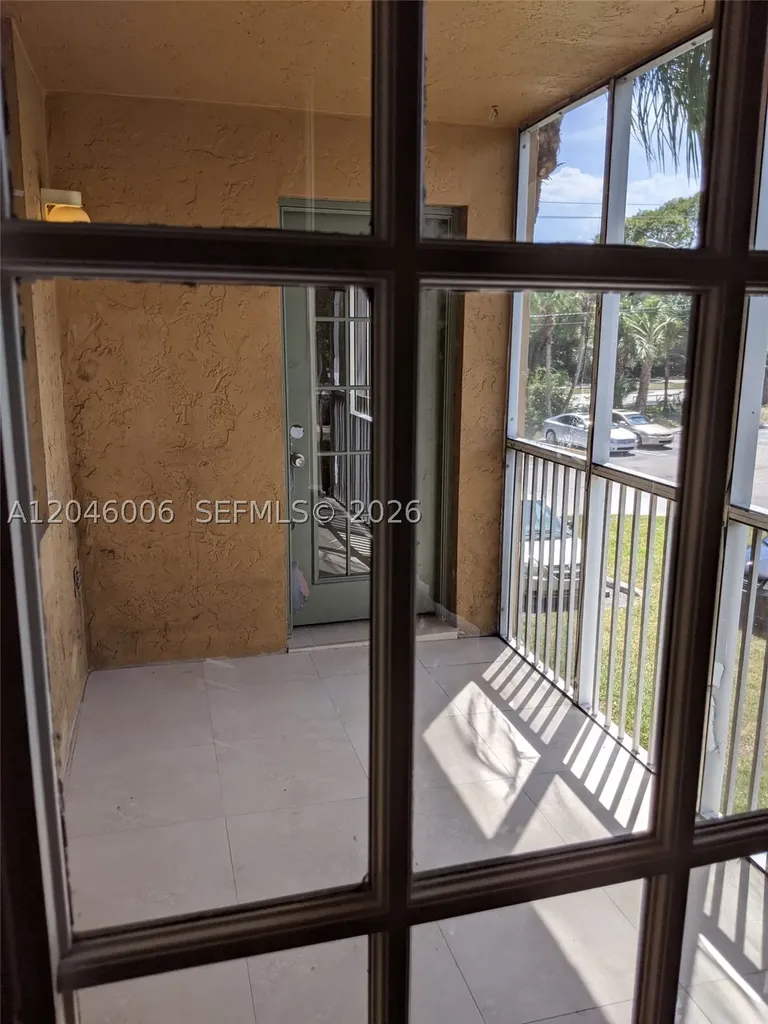 4015 W Mcnab Road Pompano Beach FL 33069