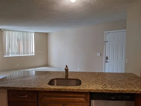 4015 W Mcnab Road Pompano Beach FL 33069