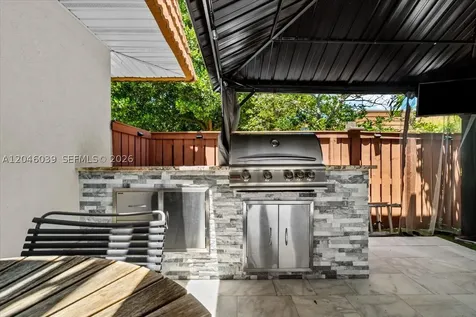 2891 SW 11th Place Deerfield Beach FL 33442