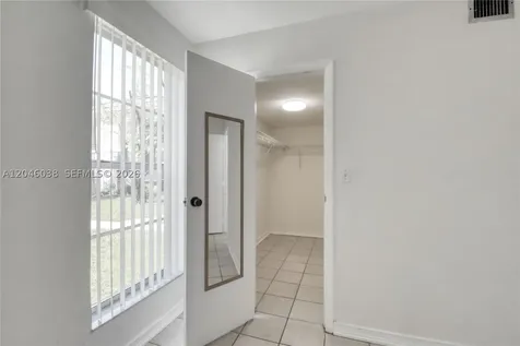 10387 N Kendall Drive Miami FL 33176