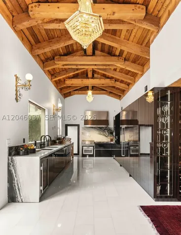 6350 Pinetree Drive Miami Beach FL 33141