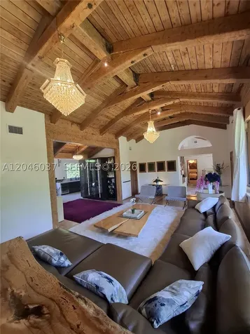 6350 Pinetree Drive Miami Beach FL 33141