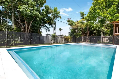 945 NE 176th Street Miami FL 33162