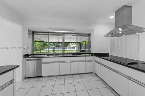 945 NE 176th Street Miami FL 33162
