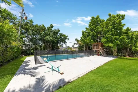 945 NE 176th Street Miami FL 33162