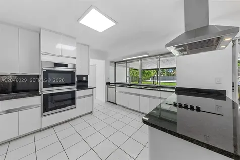 945 NE 176th Street Miami FL 33162
