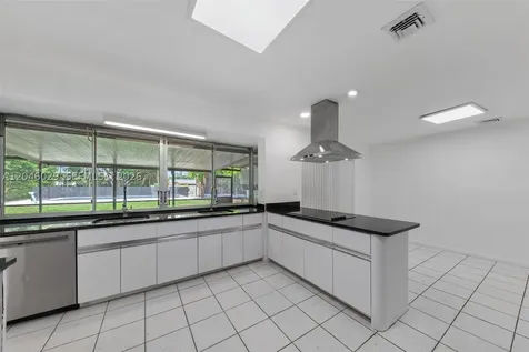945 NE 176th Street Miami FL 33162