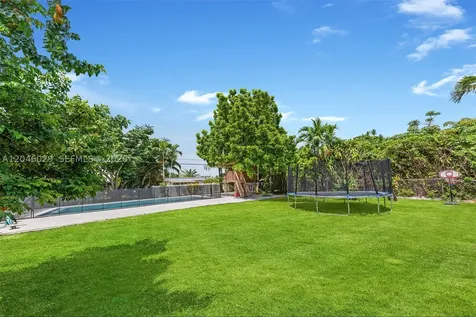 945 NE 176th Street Miami FL 33162