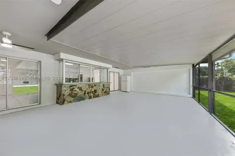945 NE 176th Street Miami FL 33162
