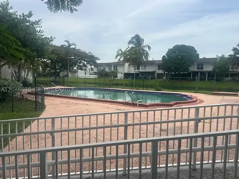 10395 N Kendall Drive Miami FL 33176