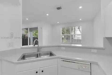 8165 NW 108th Avenue Doral FL 33178